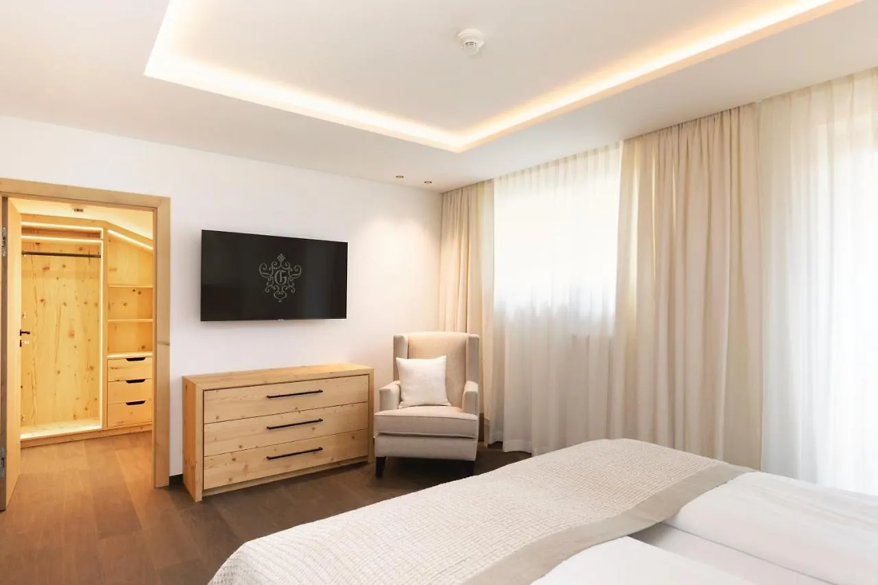 Hotel Gruenauerhof Wals-Siezenheim 4*,