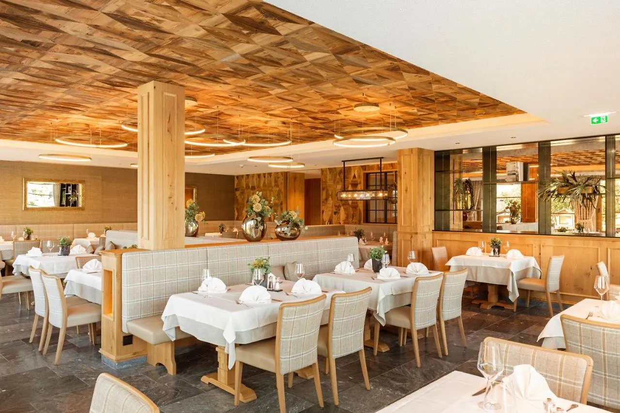 Hotel Gruenauerhof Wals-Siezenheim 4*,  Austria